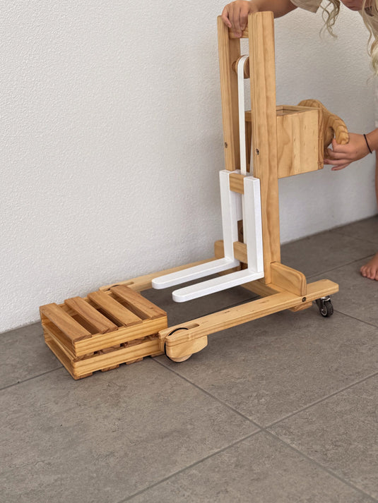 Wooden Forklift & Pallets